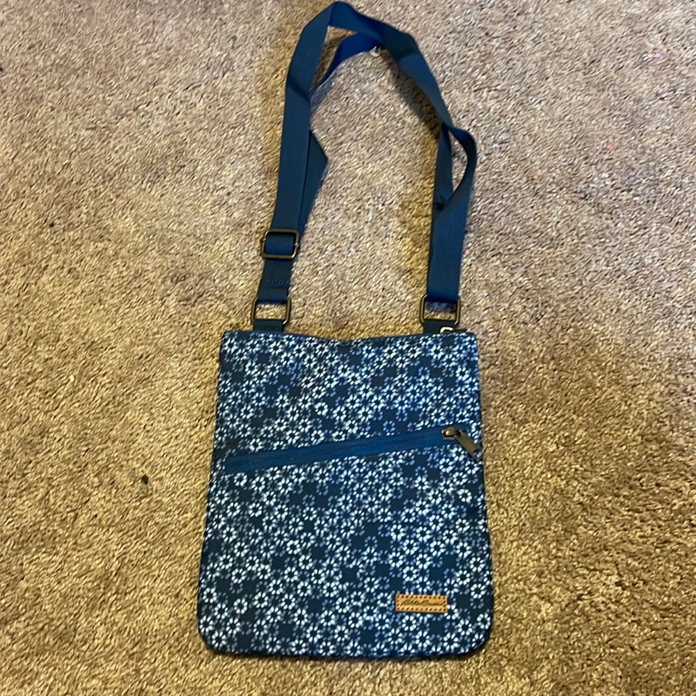 Eddie Bauer cross body -never used blue flowers